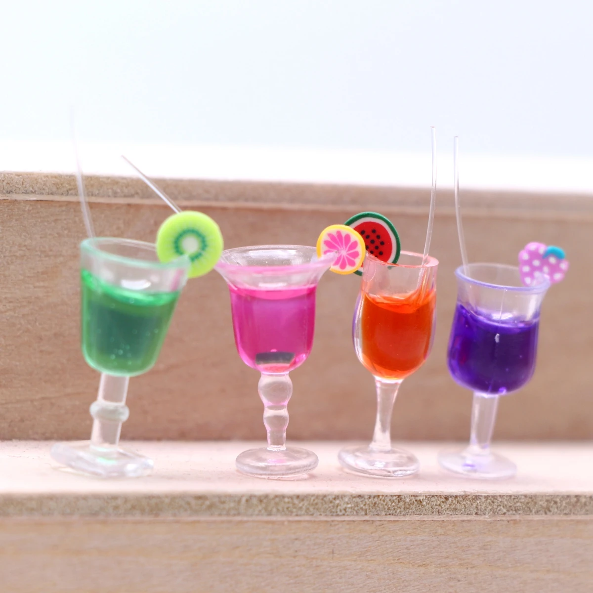 4Pcs Dollhouse Miniature Simulation Resin Cup Fruit Drink Tea Mini Macaron Fruit Cocktail Goblet Bottle Home Bar Kitchen Decorat