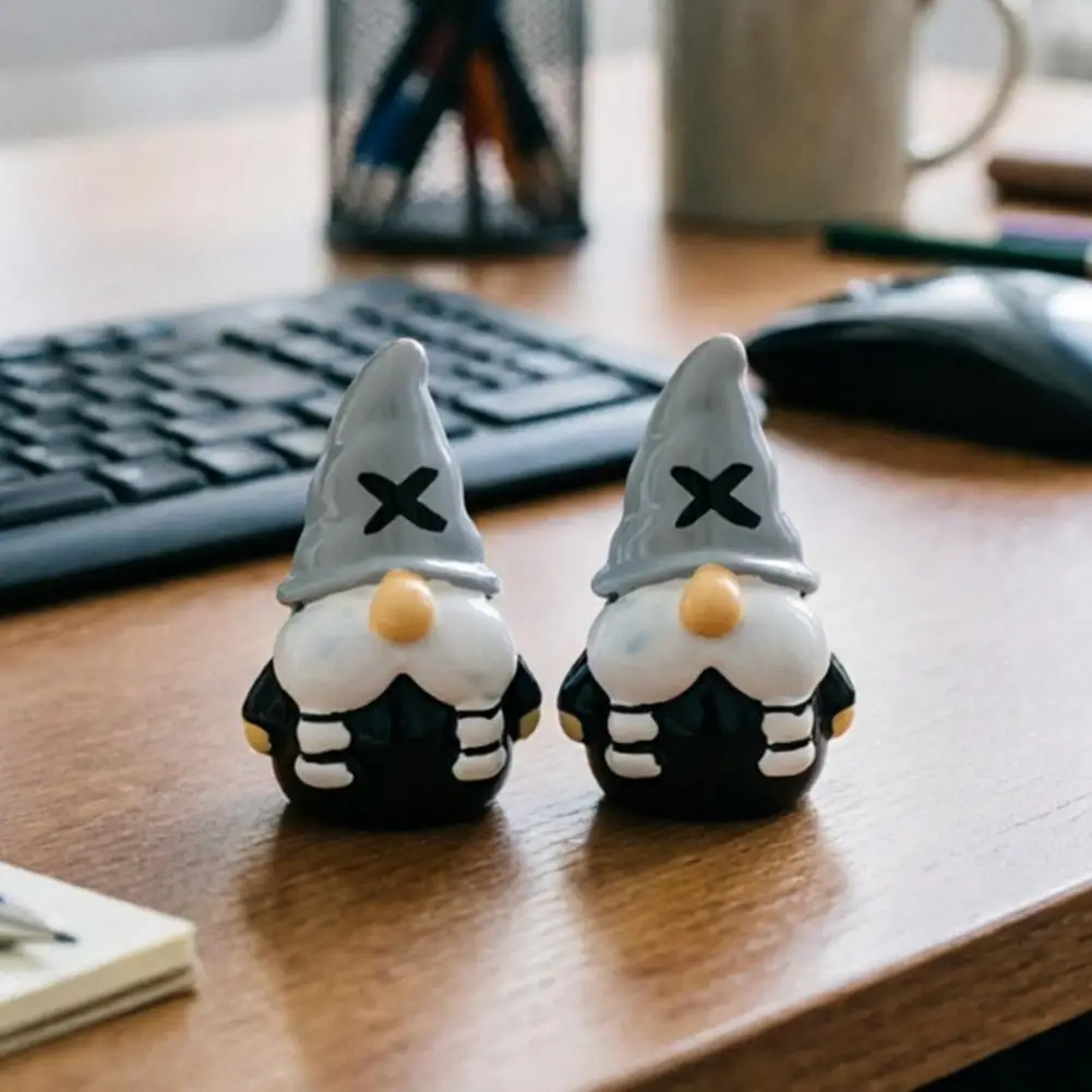 2 Pcs Halloween Mini Gnome Figurine Gothic Miniature Gnome Ornaments Tiny Resin Wizard Gnome Statue for Home Party Decor Fairy G