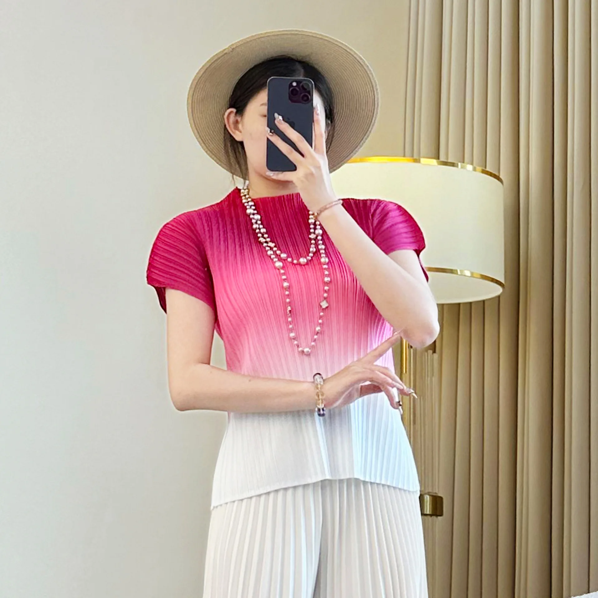 

Miyake Gradient High Elastic Slim Short Sleeve Women's T-shirt 2025 New Summer Stand Collar Fashion Pullover Tee Top