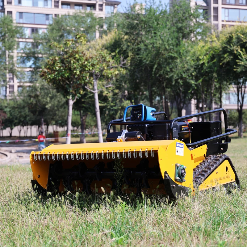 Customized 800mm to 1000mm CE EPA Engine All Terrain Rubber Remote Control Robot Flail Mower