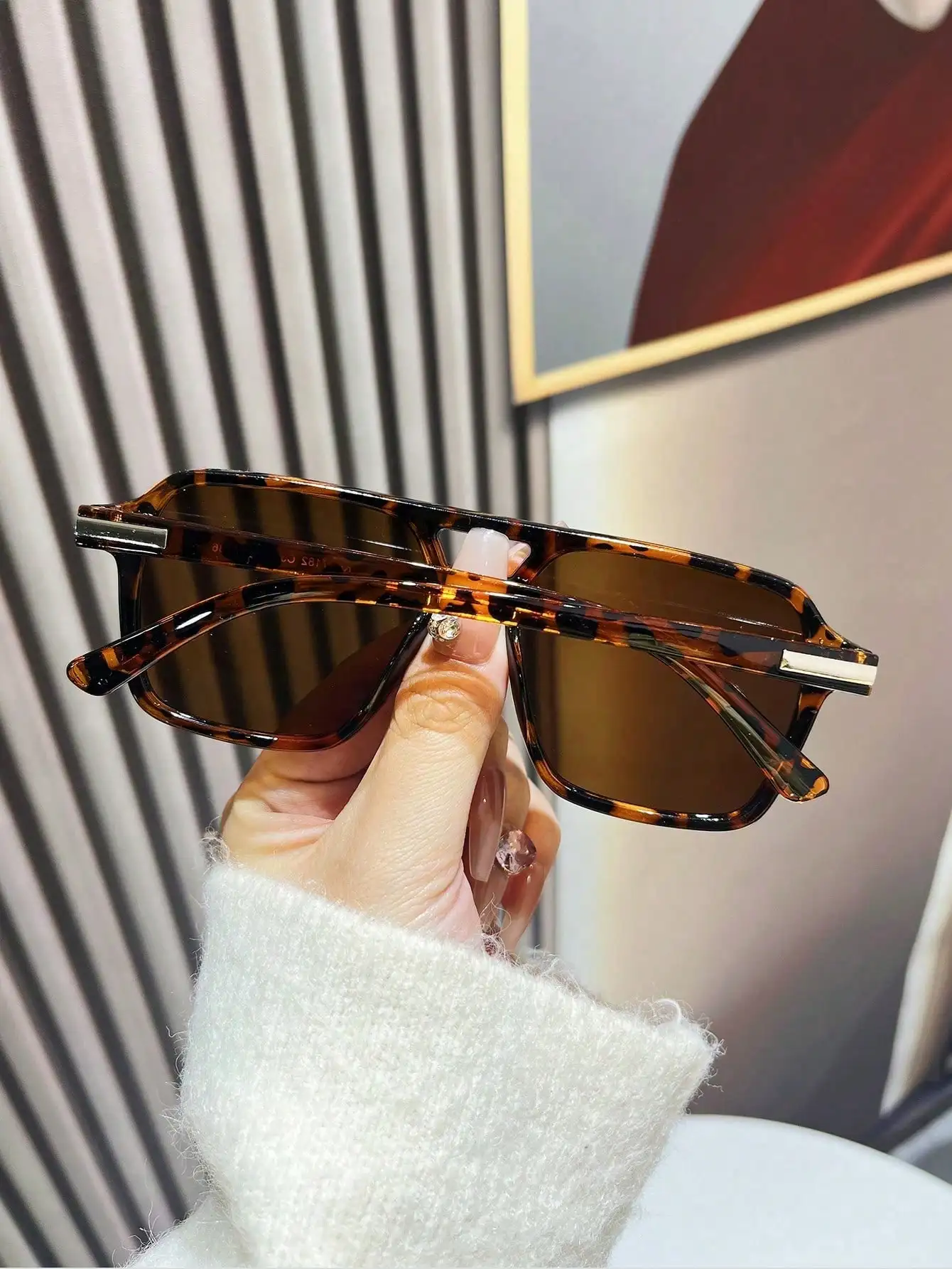 Best Accessories for Summer Travel: Style and Functionality