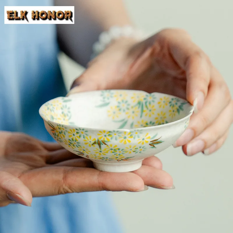 

90ml Hand-painted Small Daisy Teacup Elegant Tea Bowl Mug Tea-tasting Fragrance Cup Chazhan Master Cups Cafes Decoration Craft