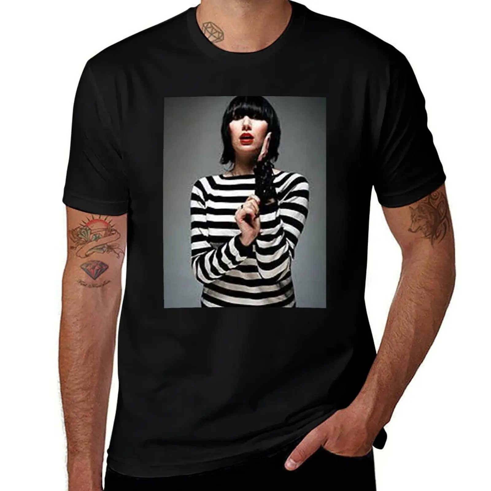 

Karen O Poster T-Shirt Casual Pattern Print Tee Shirt