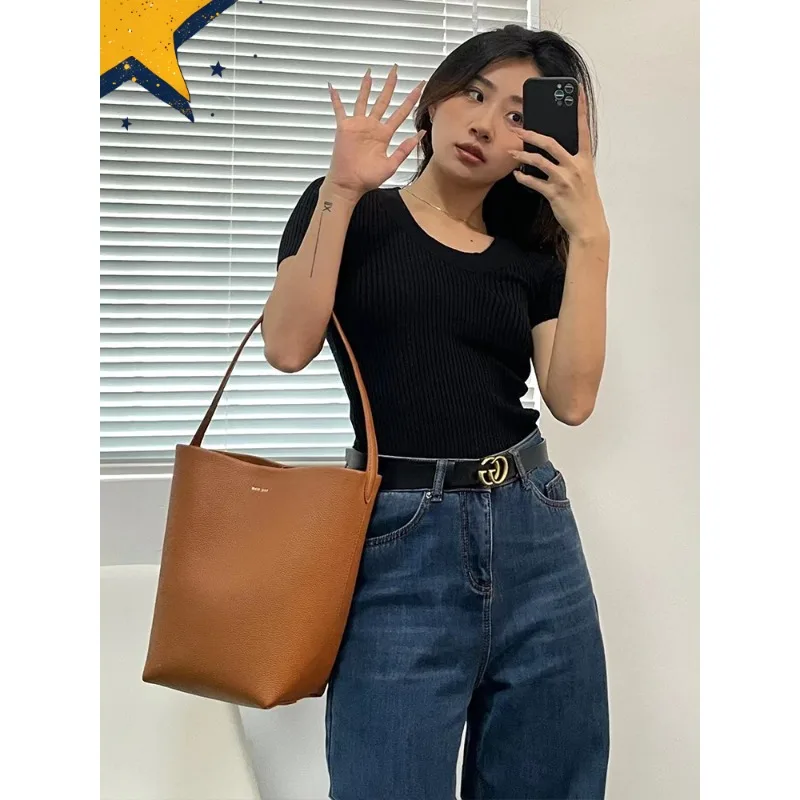 

Leather large-capacity commuter tote bag, high-end sense, first-layer cowhide bucket bag, shoulder handbag, women