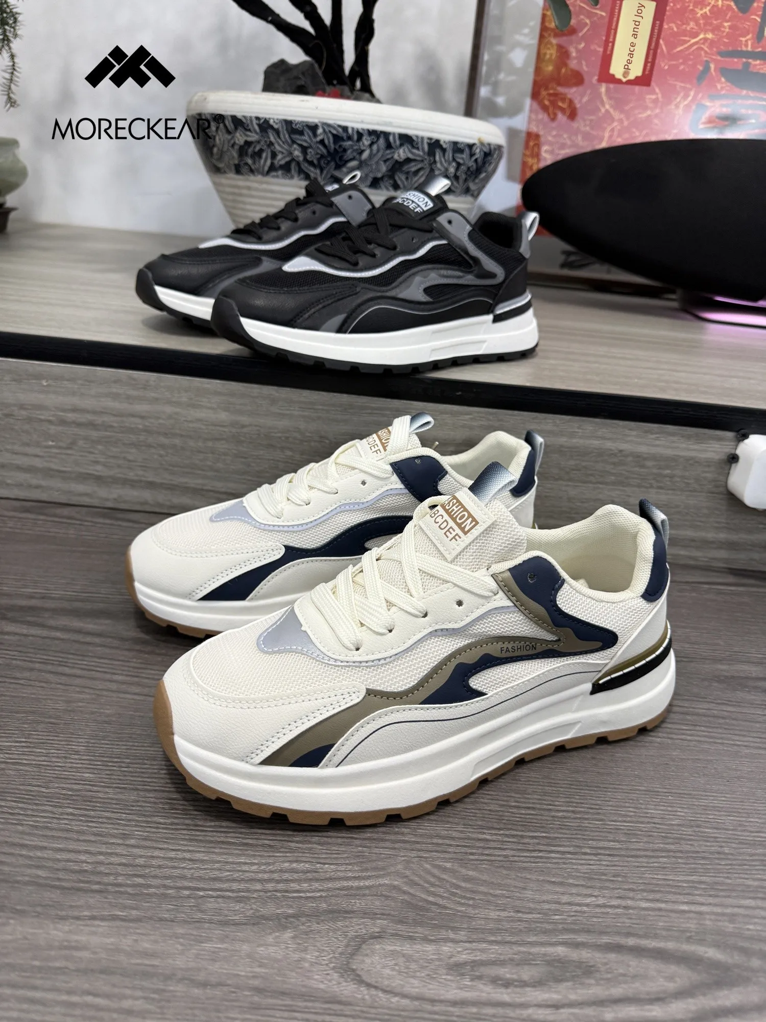 

High Performance Sports Casual Shoes for Men Retro Patchwork Color Anti-Slip Large Bottom Versatile Spring Season Fashionable