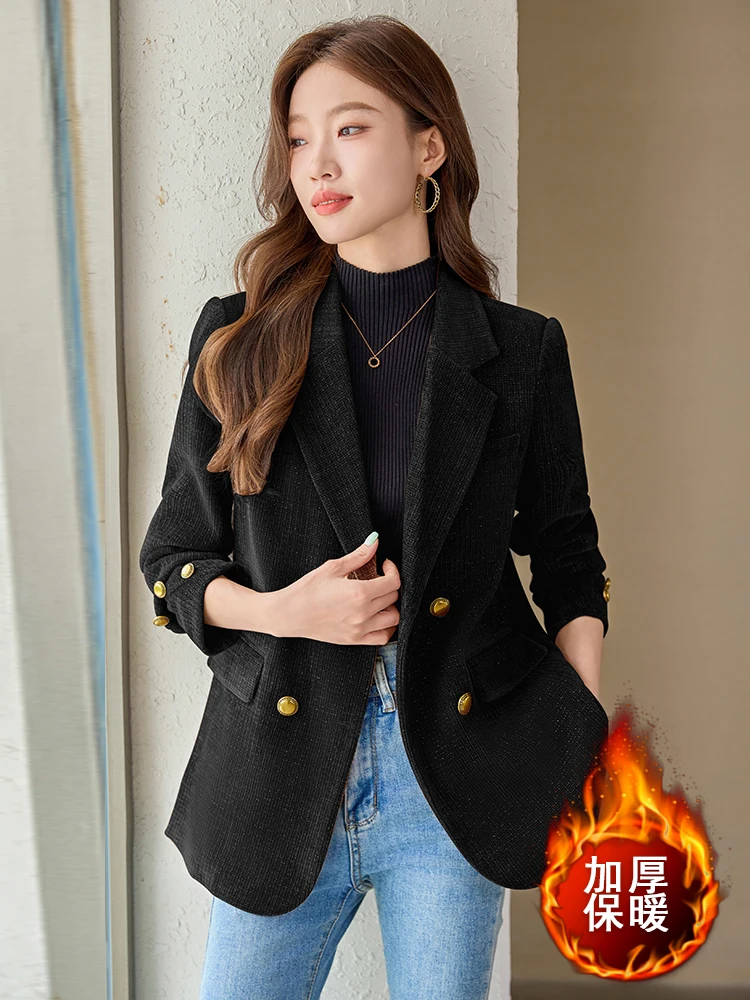 Traje de invierno para mujer de pana roja gruesa con inserto de algodón, doble botonadura, estilo profesional y detalles de hilo.