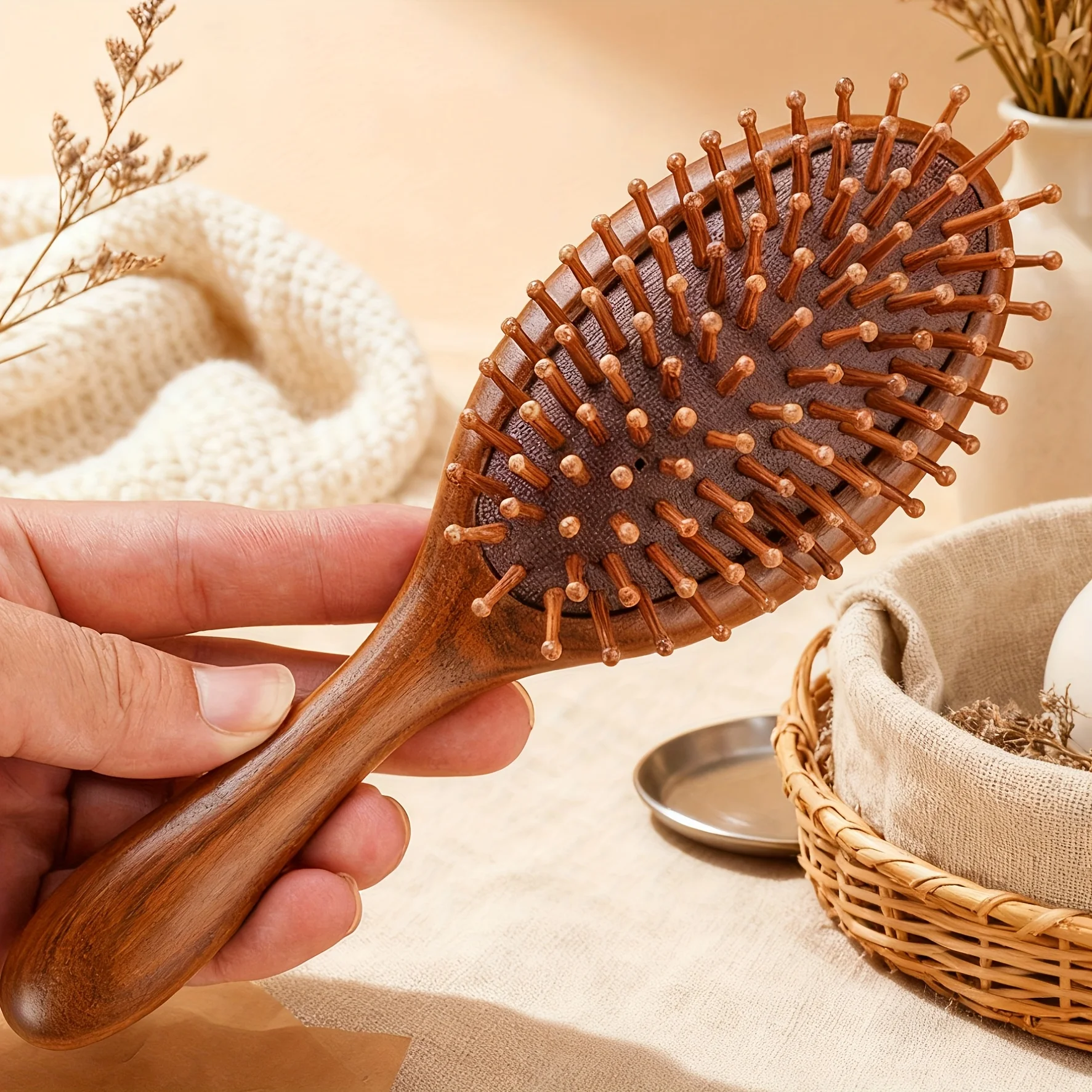 Roter Sandelholz-Luftkissenkamm mit Gravur, Holz-Kopfhautmassagebürste, antistatischer Entwirrungskamm, Geschenk, Haarstyling-Zubehör – Detail 4