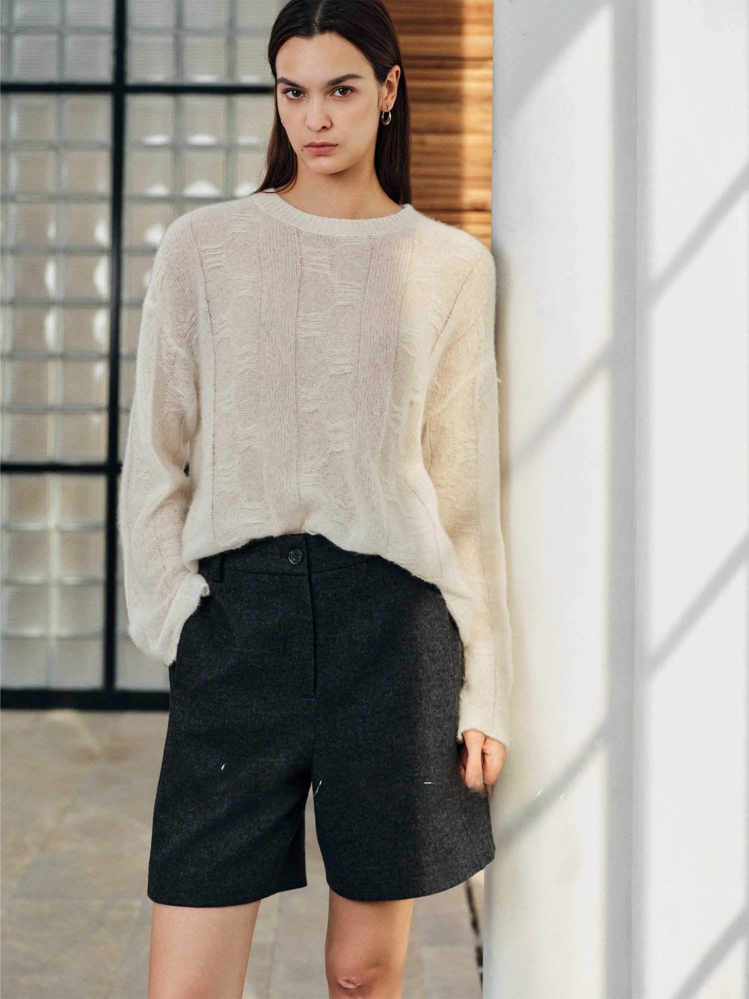 

Elegant Wool Blend Double-Faced Velvet Bermuda Suit Pants Straight Leg Casual Style Women's Low Waist A-Line Skirt