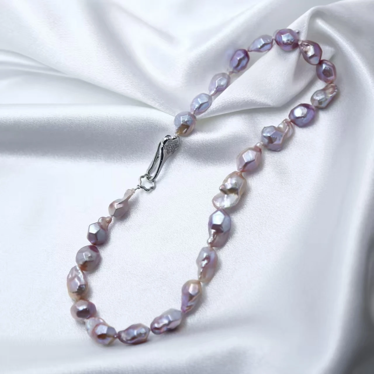 

Freshwater Gentle Violet-colored Geometry Diamond Baroque Pearl Necklace Fine Jewelry Festival Gift