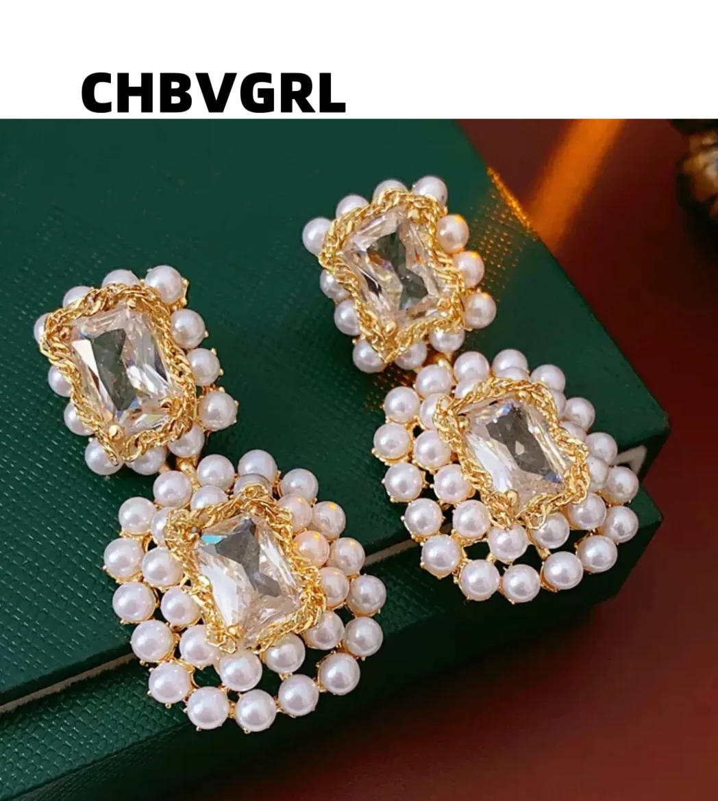 

Popular zircon square pearl earrings, retro court style earrings, luxurious and high-end ear accessories