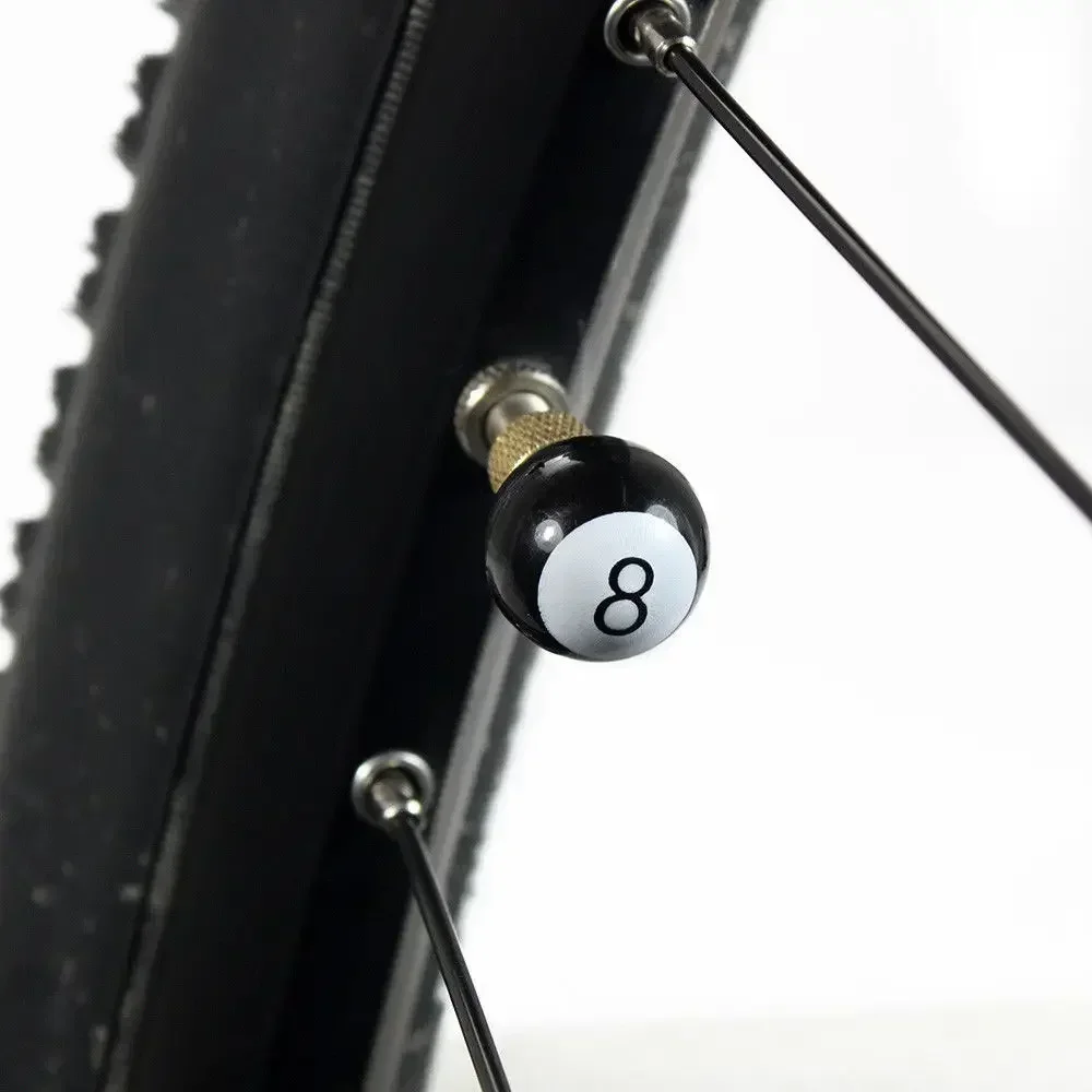 4er-Set Aluminium-Reifenventilkappen, niedliche Smiley-Kugeln, universell passend für Autos, LKWs, Motorräder, Autoräder – Detail 2