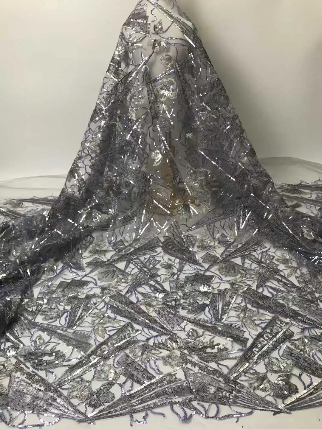 아프리카 나이지리아 비즈 프랑스 메쉬 레이스 스팽글 고품질 2025 자수 레이스 스팽글 레이스 웨딩 드레스 여성용