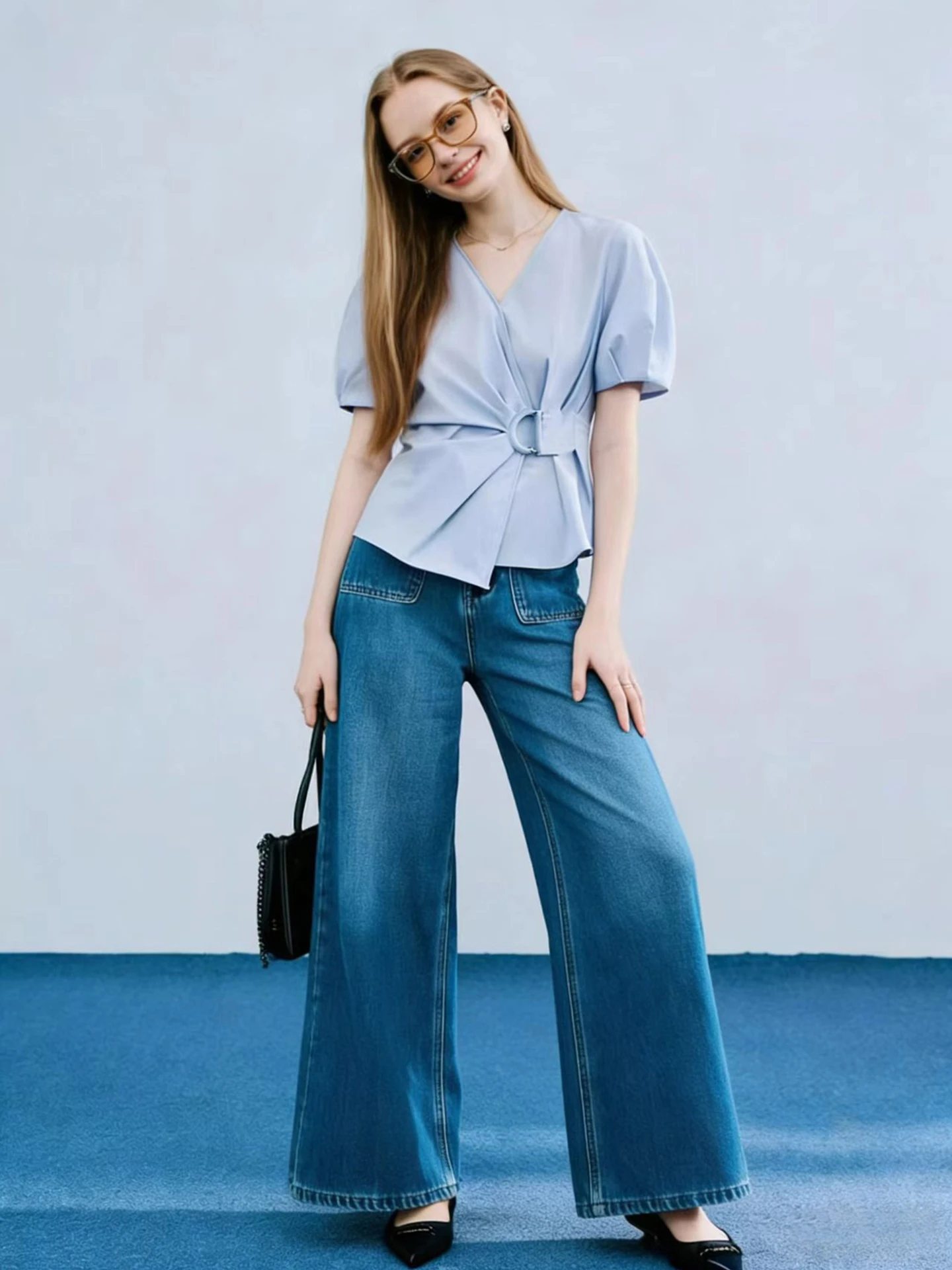 

HUAAPPUW Blue V-neck Short Sleeve Shirt Women's Slim Fit Cotton Blend Breathable Waist-cinching Commute Style Top