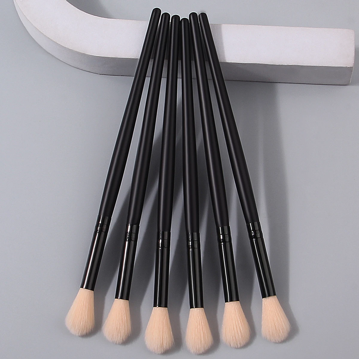 Champagne-Colored Makeup Brush Set:Flame Highlight Brush, Eyeshadow Brush, Nose Shadow Brush, Soft Bristle Facial Makeup Tools