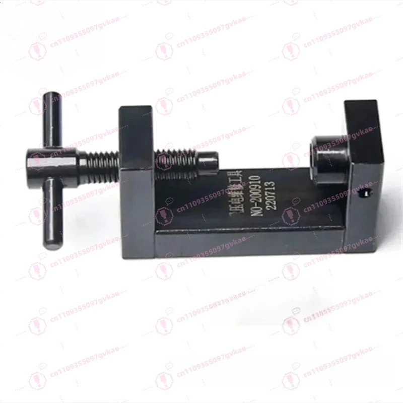 

Инструмент для обслуживания и гидравлического опорожнения плунжеров электрических и дизельных форсунок Common Rail