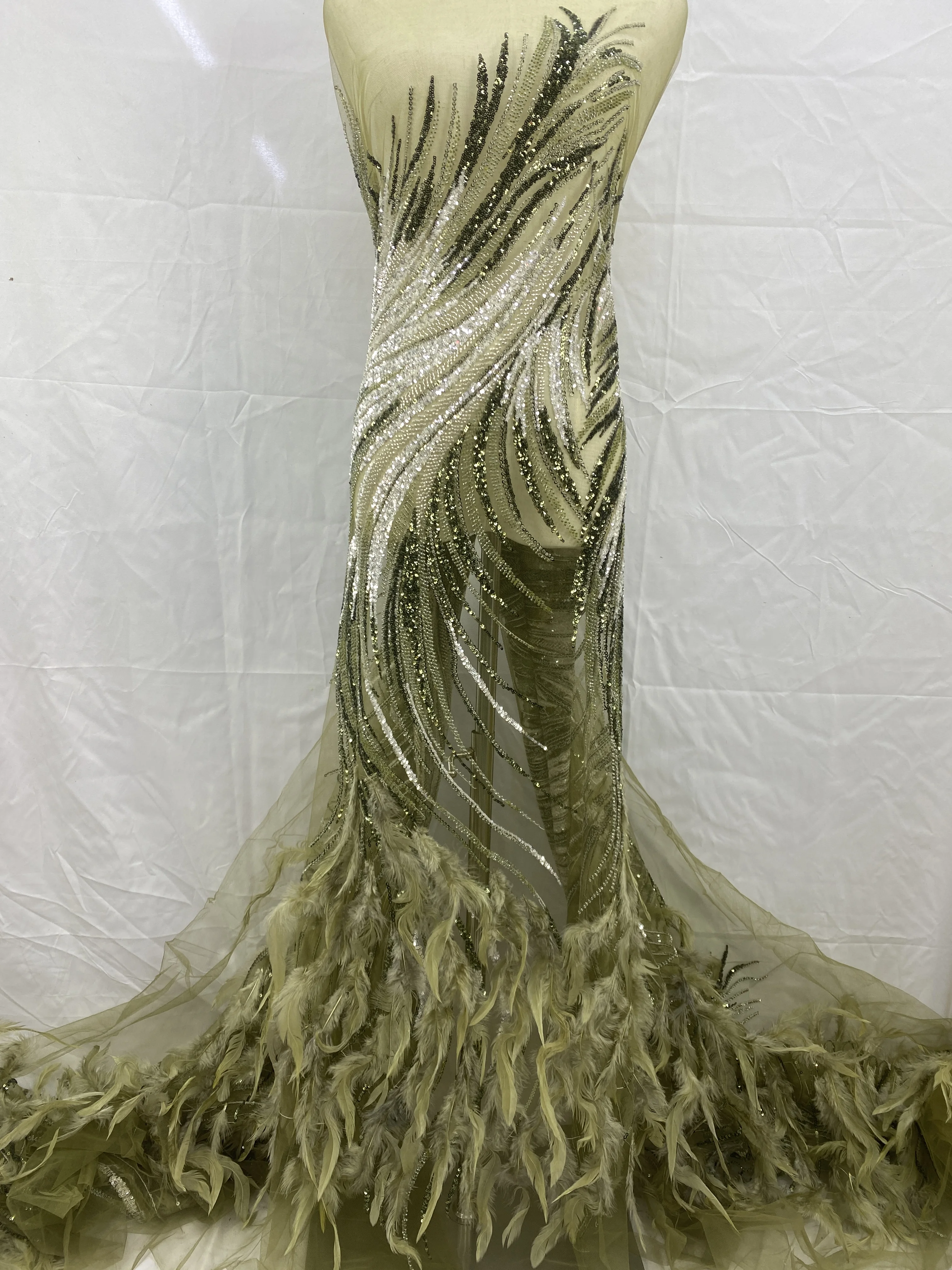 

2025 Luxurious African 3D Feather Lace Embroidery High Quality French Nigerian Beaded Sequin Lace Fabric Women's Wedding Dresses