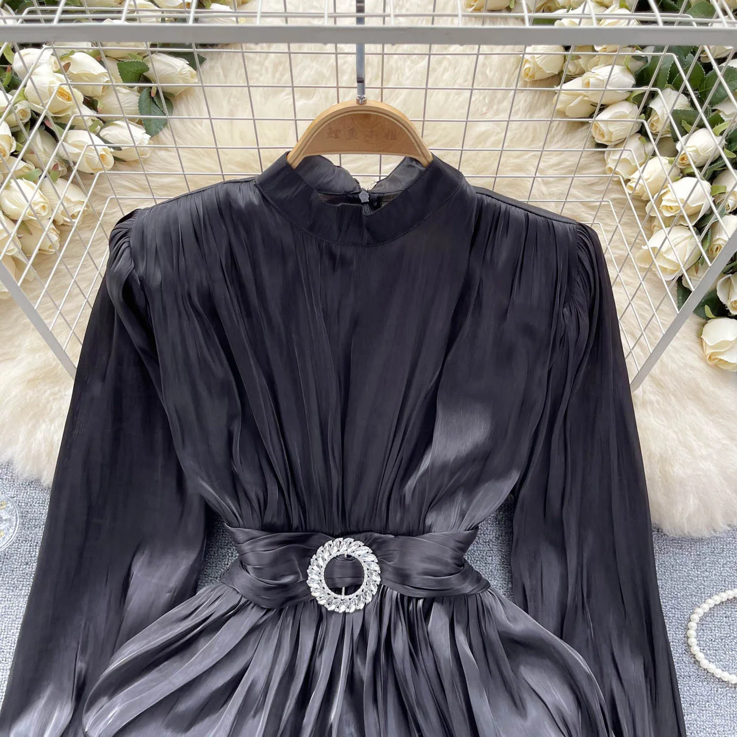 2025 คุณภาพสูงสไตล์ฝรั่งเศสใหม่แฟชั่นผู้หญิงสบายๆอินเทรนด์สีทึบ O-คอยาวโคมไฟแขนเสื้อหญิงเสื้อผ้า Tops