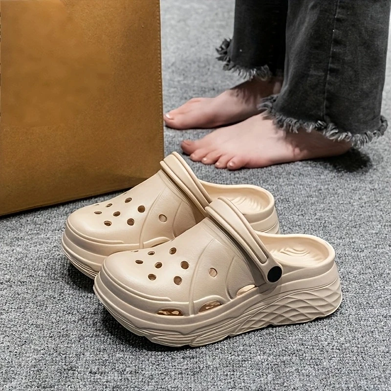 Men Platform Clogs EVA Integrated Molding Breathable Hollow Anti-slip Outdoor Beach Hole Shoes