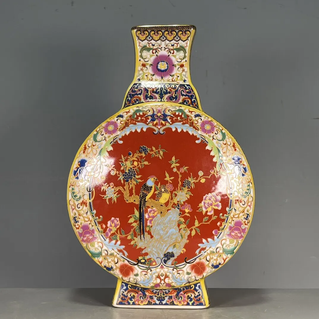 Chinese-Style Red-Ground Enamelled Porcelain Moon Flask Vase Exquisite Gold Floral and Bird Design Vintage-Style Home Decor