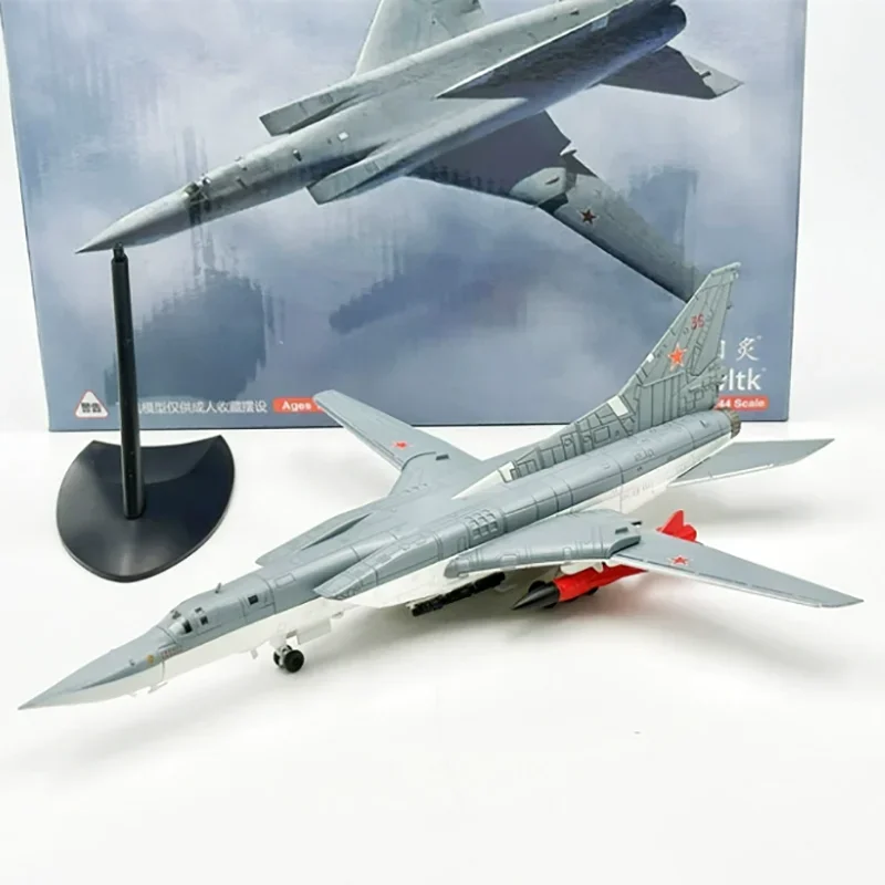 1:144 مقياس الروسية TU-22 Tu22 TU-22M3 متغير اجتاحت الجناح منفذها دييكاست سبائك معدنية الطائرات طبق الاصل لعبة مجسمة لجمع