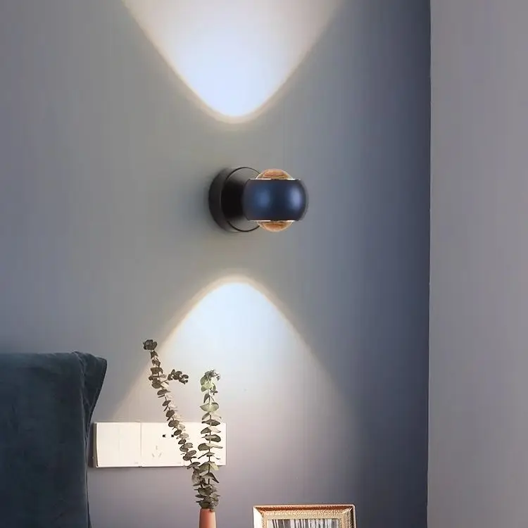 Italian Style Minimalist Aluminum Wall Lamp 360 Degree Rotating Bedside Light Modern Luxury