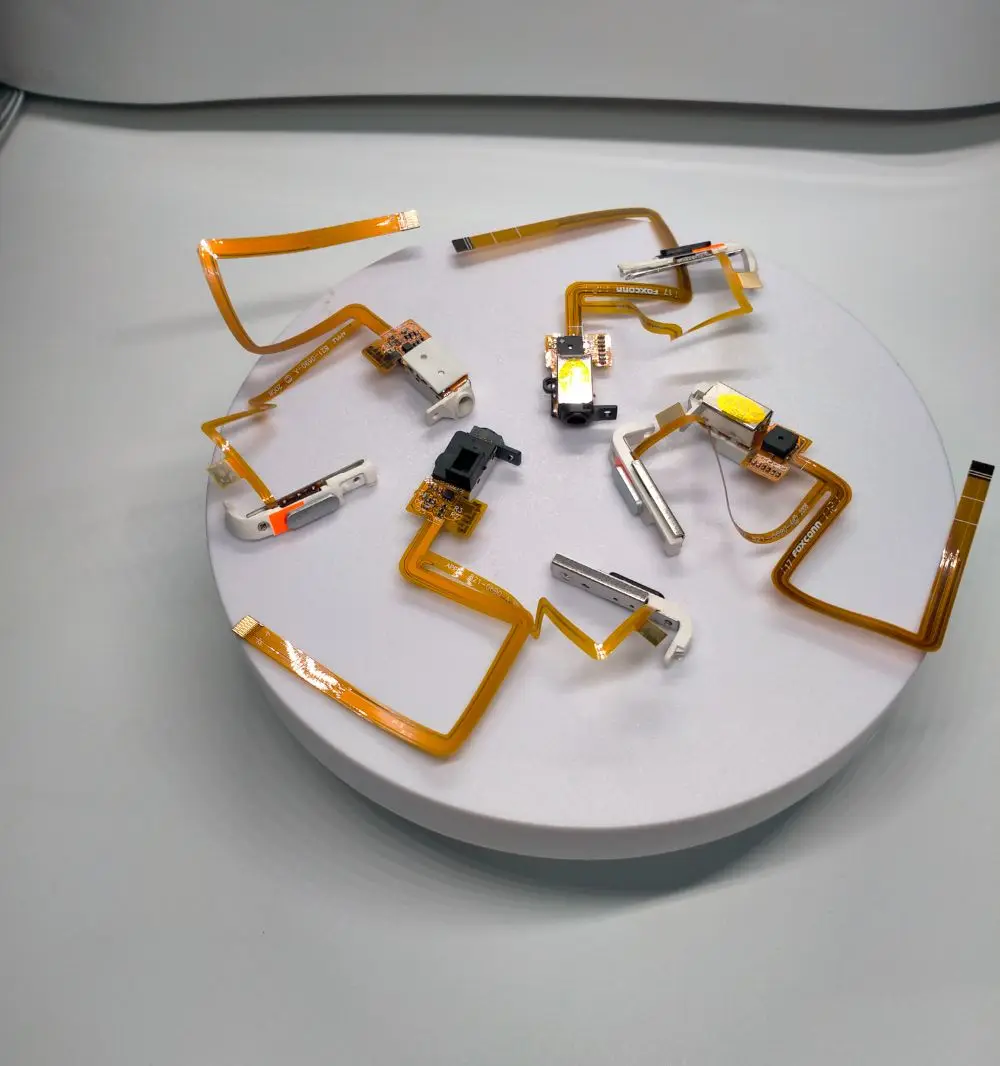 Replacement Headphone Jack Flex Cable for iPod Classic 6th/7th Video 5th  30GB/60GB/80GB/120GB/160GB - White & Black