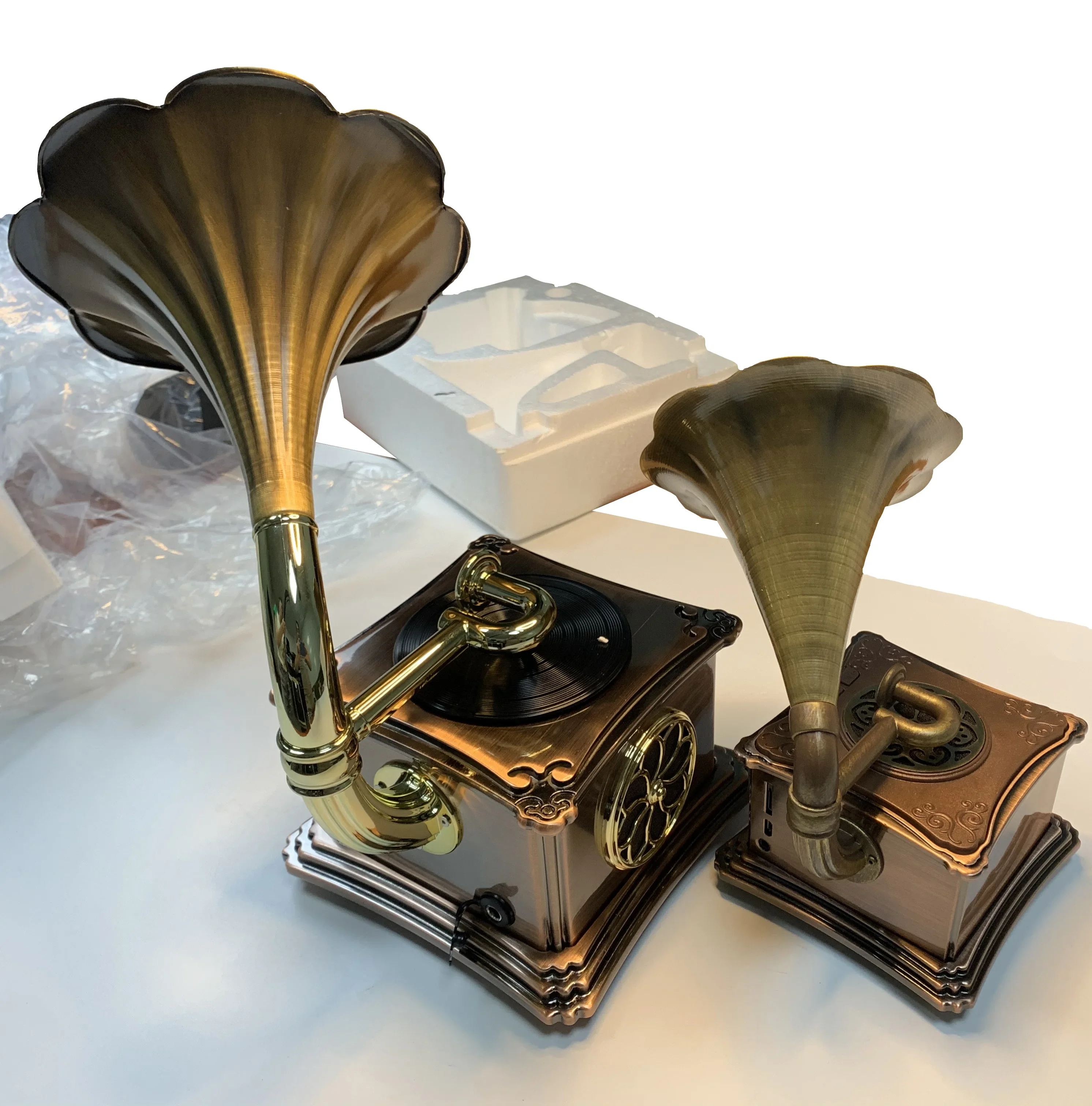 Attraktiver Preis neues Design hochwertige Mesh Mini-Lautsprecher Retro-Computer