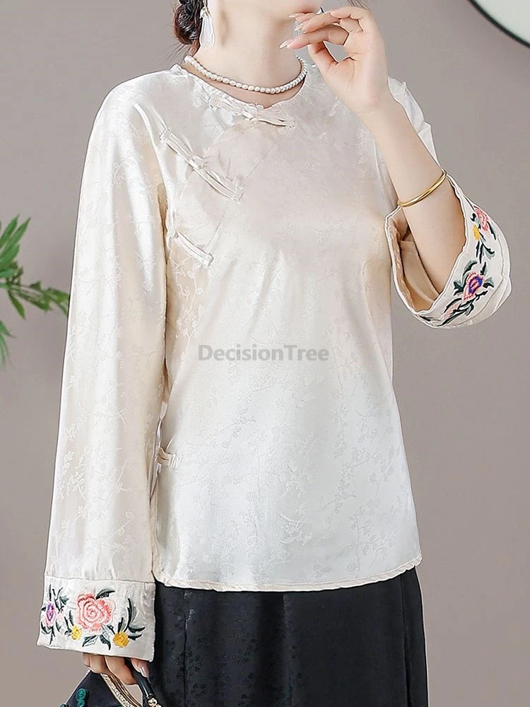 بلوزة تشيباو أنيقة ومزاجية لطيفة على الطراز الصيني لعام 2025، بلوزة مطرزة برقبة دائرية محسنة، بلوزة نسائية كلاسيكية #6