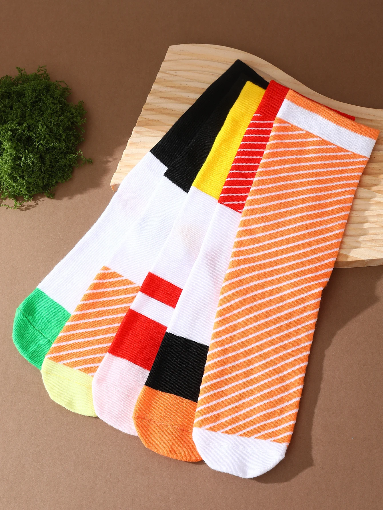 5 pairs of fashionable, unique and interesting sushi personalized patterns,men\'s and women\'s gift socks suitable for all seasons