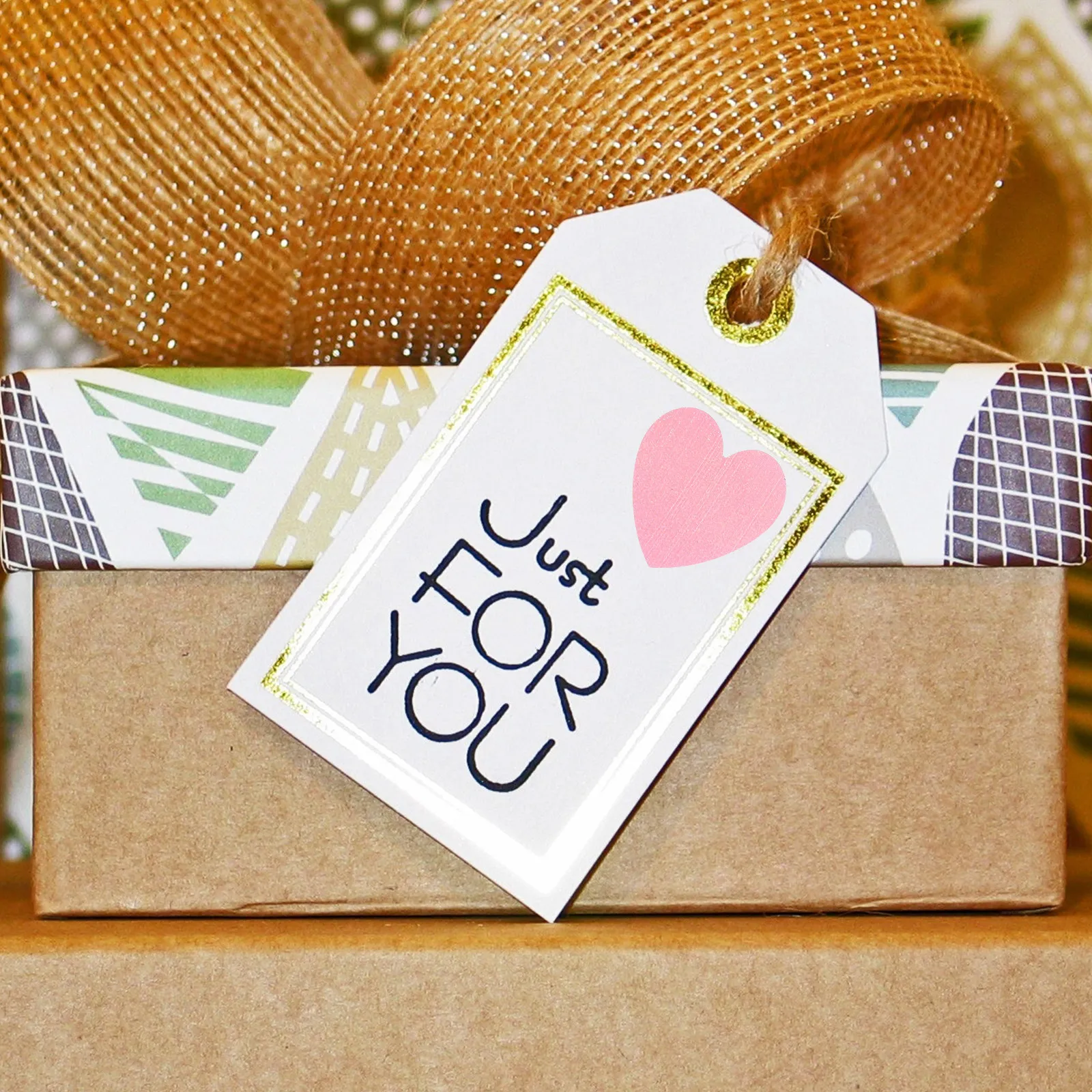 500Pcs Body Tanning Heart Stickers Waterproof Safe Self Adhesive Heart Pattern Sun Tan Labels Perfect for Valentine Banquet view 3
