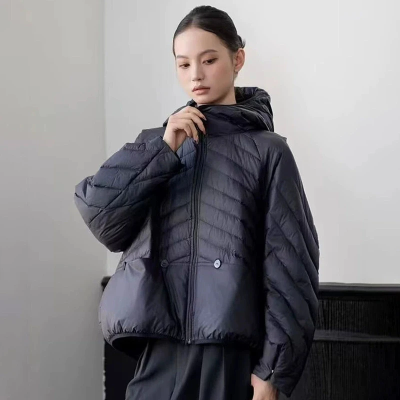Schinteon Jaket Bulu Angsa Putih Wanita Pakaian Luar Musim Gugur Musim Dingin Ukuran Besar Longgar Kasual dengan Tudung Mantel Gaya Korea 2025 Baru