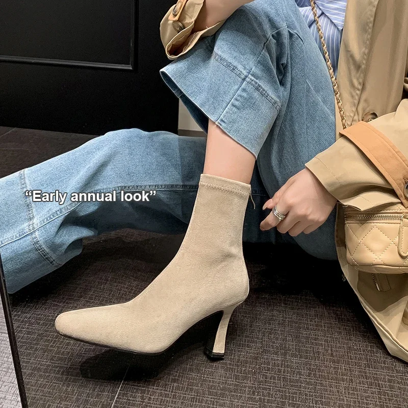

2026 новые осенне-зимние женские ботильоны 22-24,5 см, эластичные фланелевые современные ботинки с квадратным носком, узкие ботинки на тонком каблуке с молнией сзади