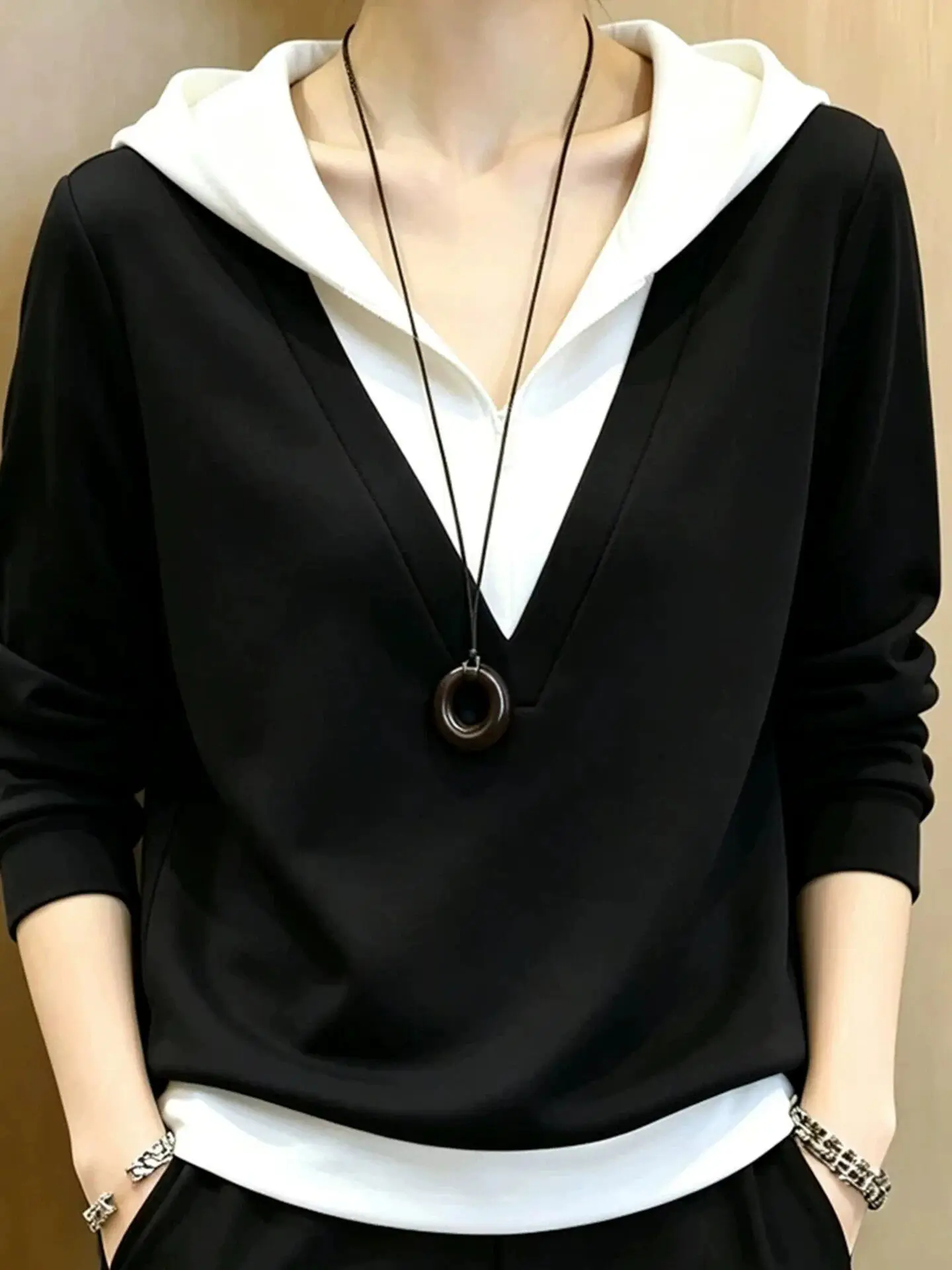 plus Size Fashionable Hoodie Women's Loose Fit Color Block Casual Knitted Top Elegant Ageless Autumn Wear Comfortable Sweatshirt