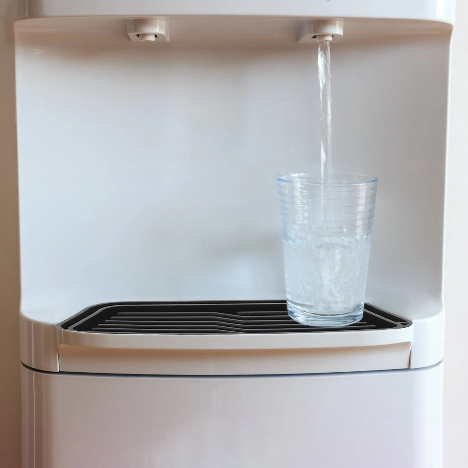 

Silicone Tray Fridge Drip Catcher Black Color Prevent Spills Water Tray Pad Long Refrigerator Water Drip Catcher Use Kitchen Bar