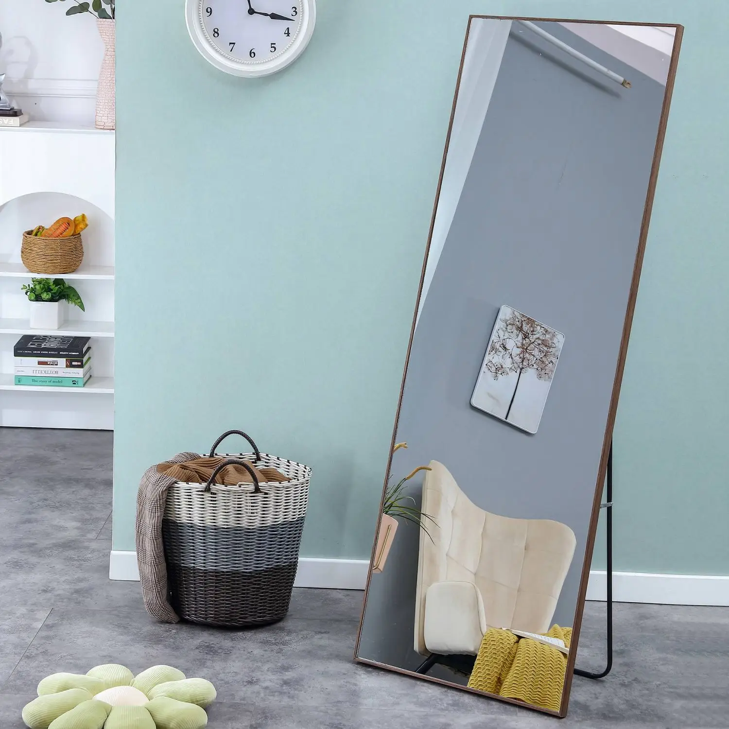 

Clean and beautiful solid wood frame full-length mirror, dressing mirror, bedroom porch, decorative mirror, clothing store, floo