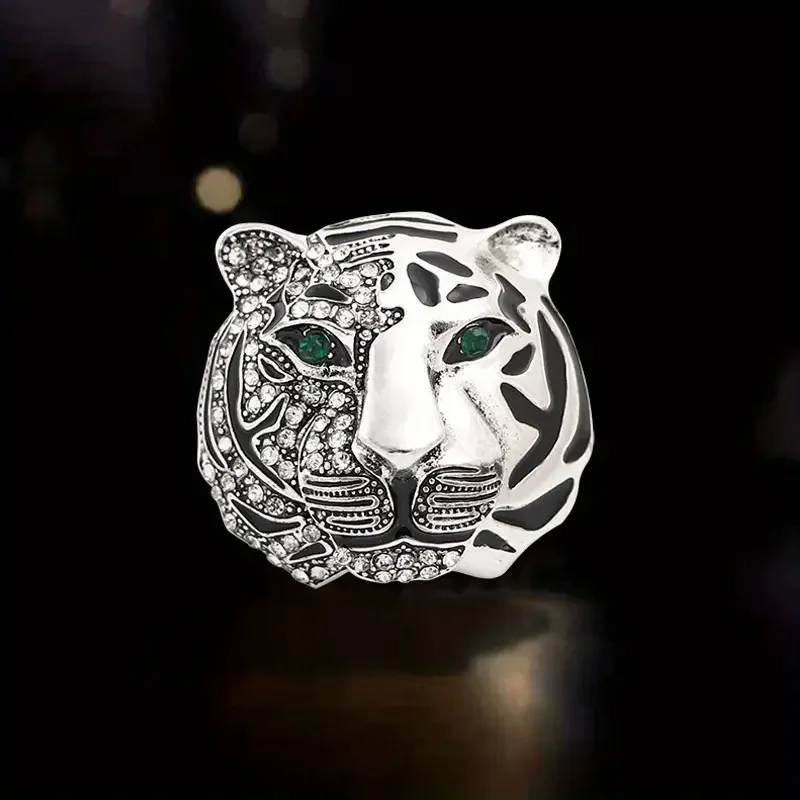 Retro rhinestone mighty domineering tiger head brooch men's blazer accessories pin tiger collar spot wholesale view 3