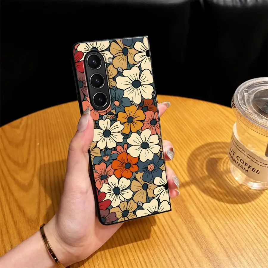 Phone Cover Case for Samsung Galaxy Z Fold 8 Ultra ZFold4 ZFold5 ZFold6 ZFold7 Z Fold 7 6 5 4 3 ZFold3 Cartoon Retro Flowers