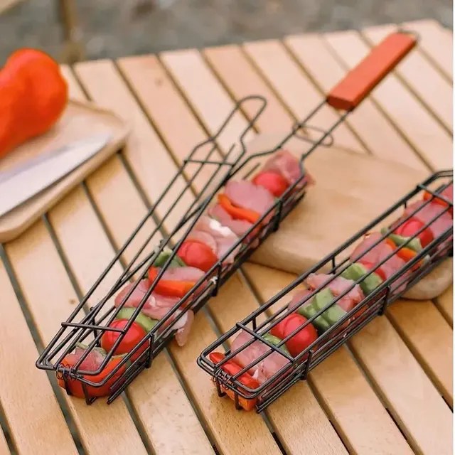 Zewnętrzna klatka do grilla z drewnianą rączką Kempingowa siatka do grilla na mięso i warzywa Stojak na narzędzia do grillowania piknikowego