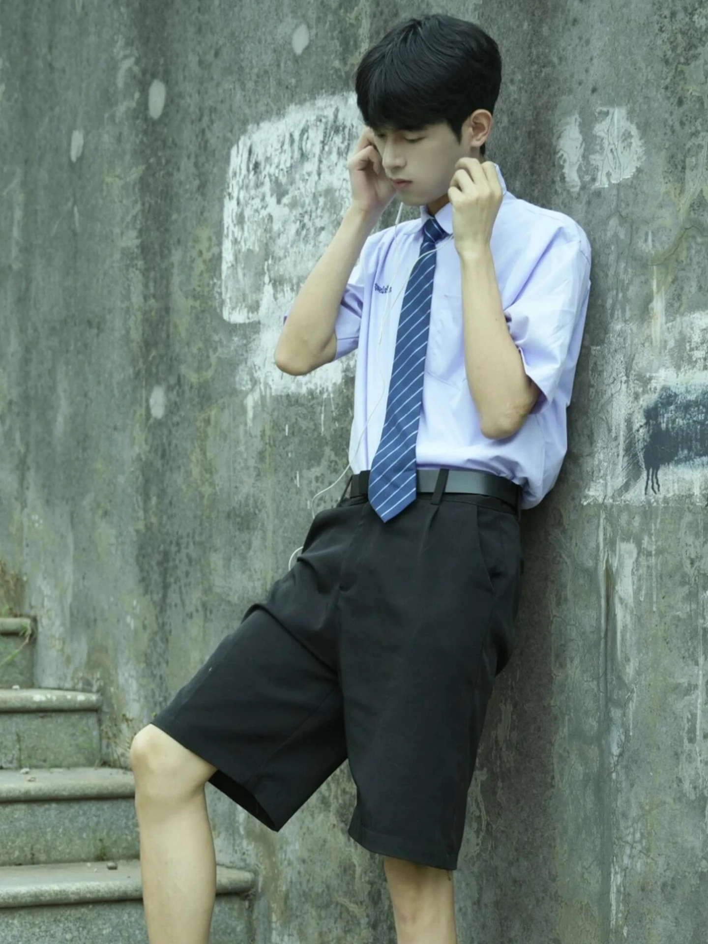 Men's Breathable Short Sleeve Casual Shirt Standard Fit Polyester Cotton Blend Summer School Uniform Style Light Purple