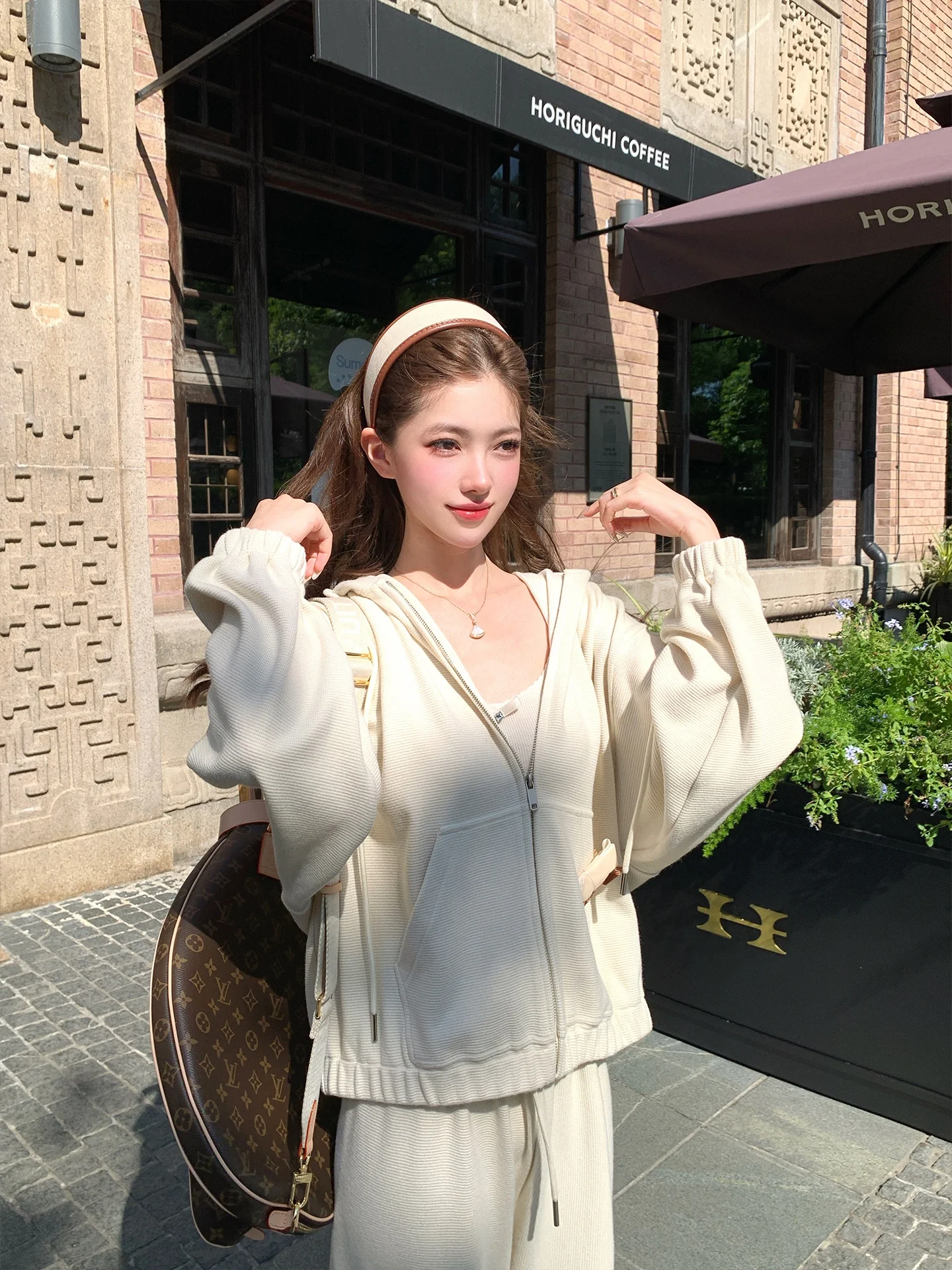 

Повседневная толстовка ChuChu и брюки с широкими штанинами, комплект из двух предметов, женский свободный удобный осенний модный наряд