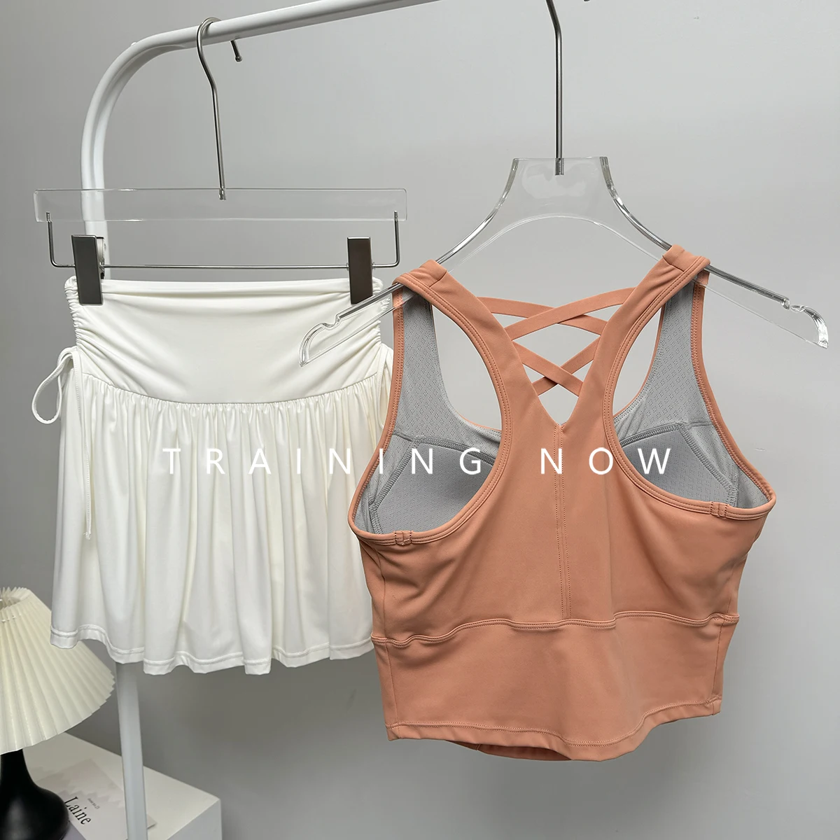 

Теннисный фитнес-костюм для женщин, летняя быстросохнущая жилетка для йоги в бадминтон, короткая юбка, профессиональная спортивная одежда для бега