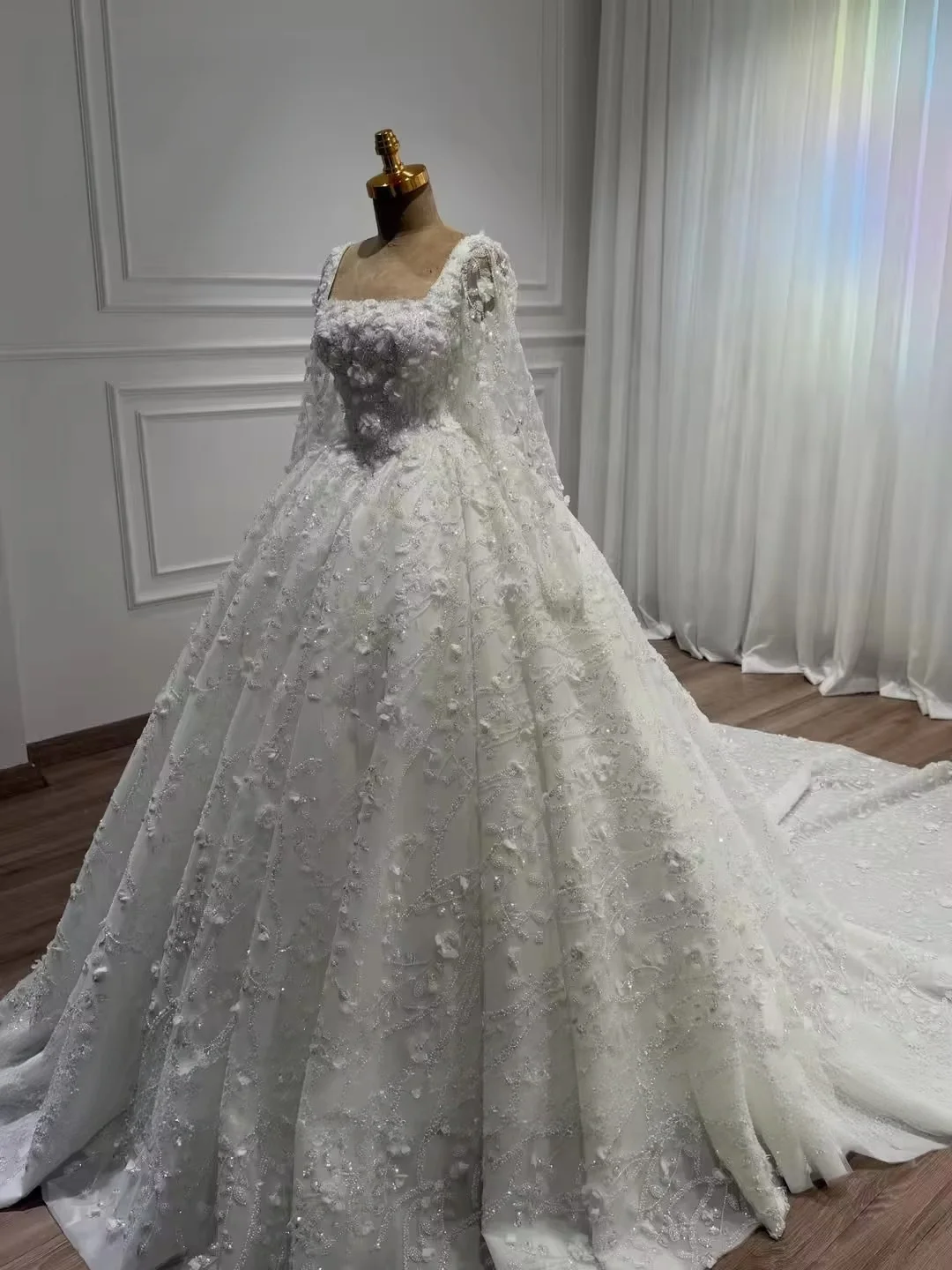 Customized  Luxury Sparkly Ball Gown Wedding Dress Square Neck Long Sleeves 3D Floral Lace Beaded Bridal Gown Vestido De Novia