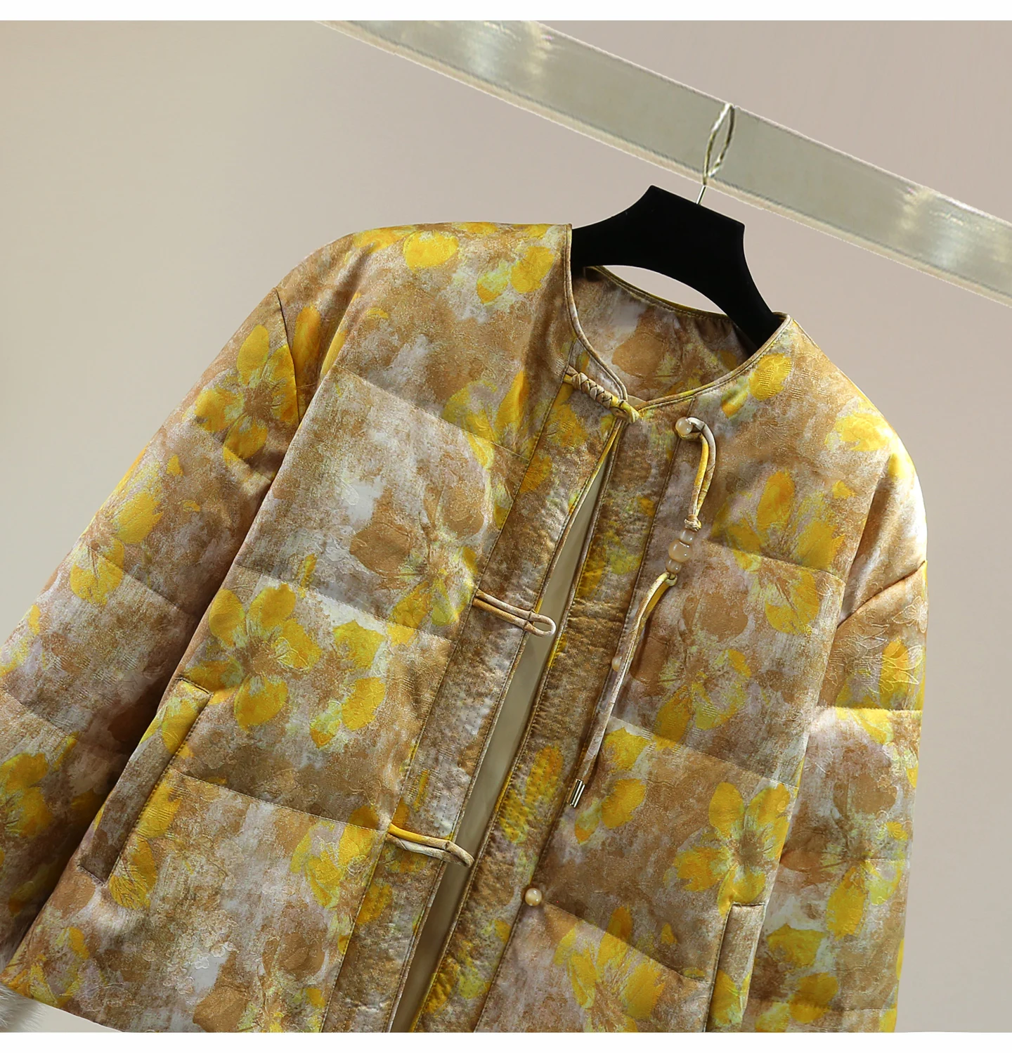 Novo estilo chinês destacável grande gola de pele manga longa para baixo forro jaqueta outono inverno amarelo jacquard grosso em torno do pescoço casaco