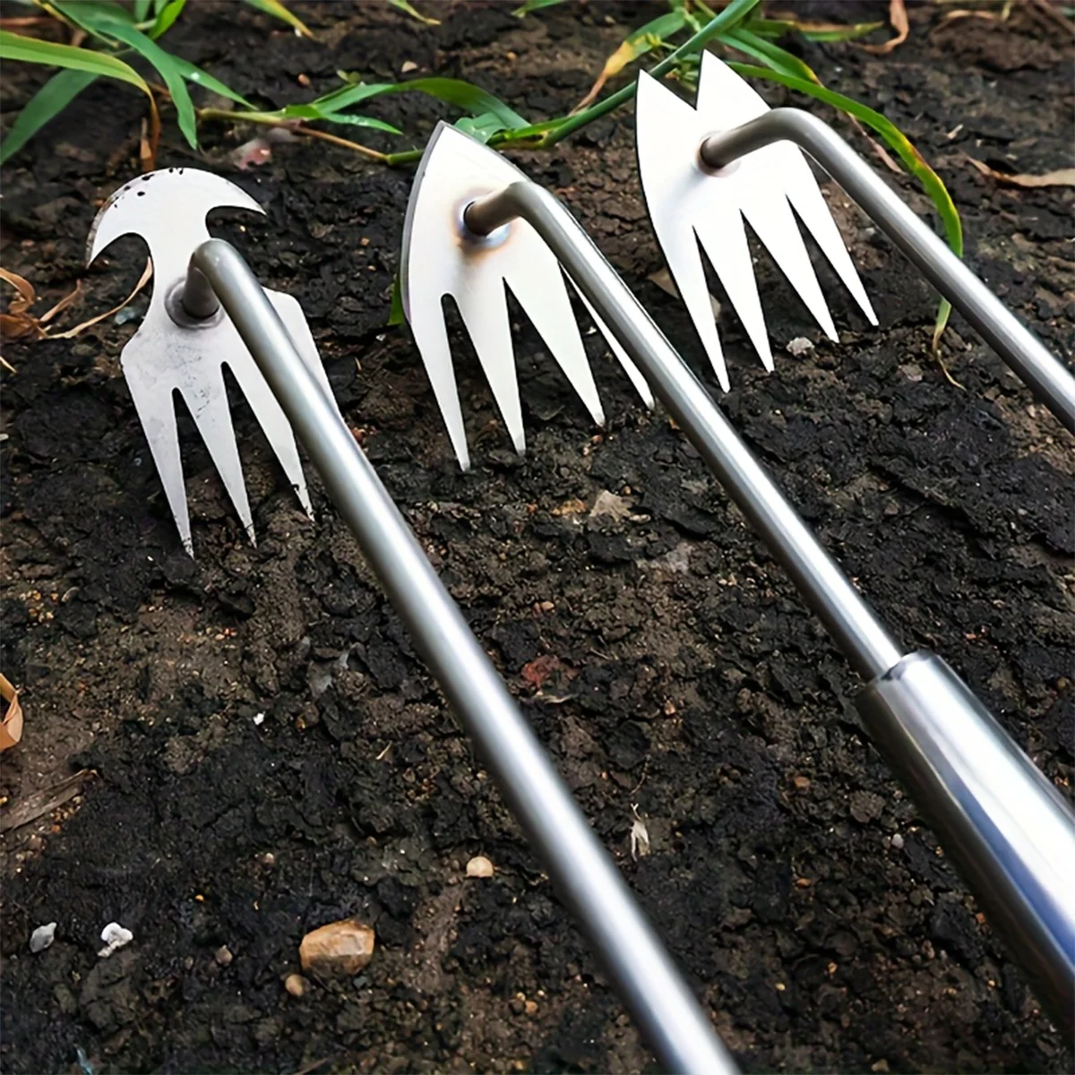 Four-Pronged Stainless Steel Weed Cutter, Root-Pulling Weeder, Gardening Rake, Weeding Tool, Gardening Tool.