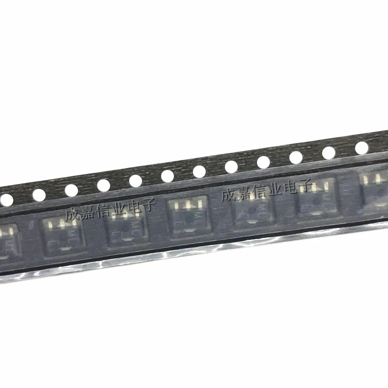 10pcs/Lot 2SAR293P5T100 SOT-89-3 MARKING;ML Trans GP BJT PNP 30V 1A 2000mW 4-Pin Operating Temperature:-55C-+ 150 C