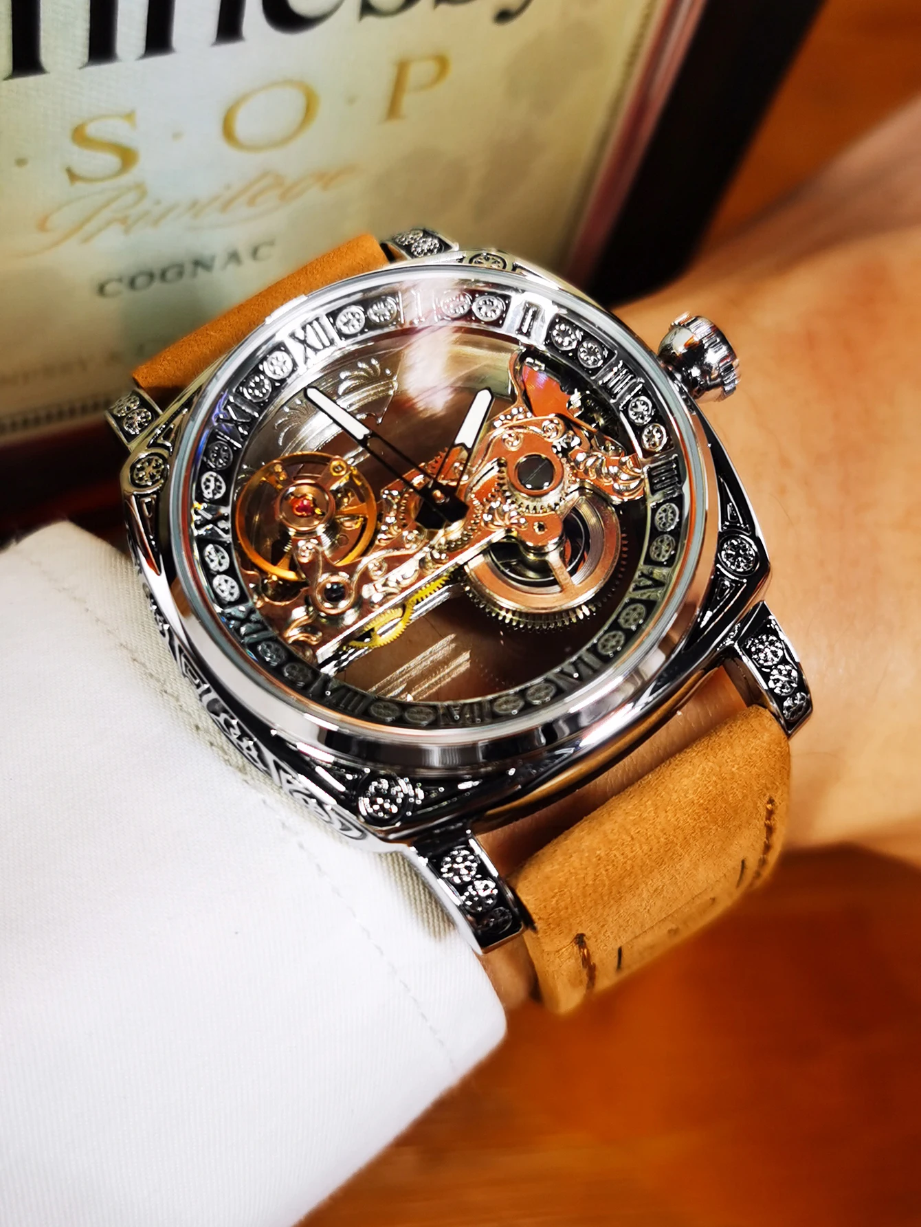 Forsining Square Luxury Skeleton Mechanical Watches Retro Engraved Case Golden Bridge Automatic Mens Watch Genuine Leather Strap