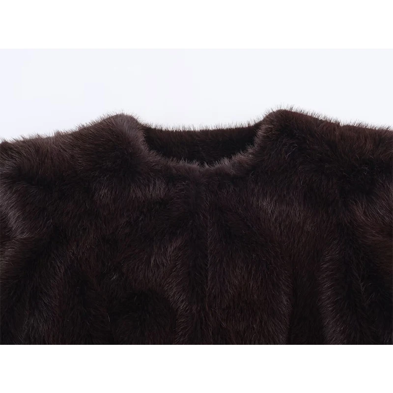 Giacca di pelliccia da donna 2025 Nuovo bottone a manica corta High Street Giacca di pelliccia corta Lady Autunno Inverno Moda Capispalla per il tempo libero