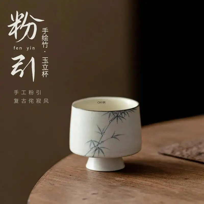 

Розовые чернила Белые чернила с ручной росписью Бамбуковая нефритовая стоячая чашка Цзин Цзи Фэн Грубая керамика Кунг-фу Чайная чашка Маленькая мастер-чашка Одинарная чашка