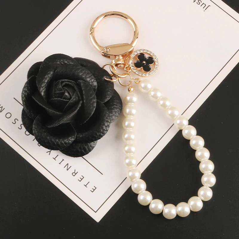 Elegant PU Leather Rose Camellia Flowers Imitation Pearls Chain Keychain For Women Trinket Ring Car Bag Pendent Charm X61