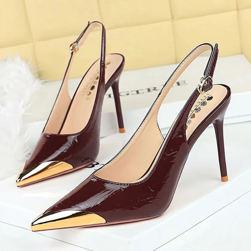 Women Patent Leathe…